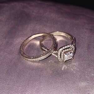 Elegant Silver Crystal Ring Set